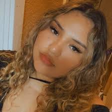 Amber Romer's Instagram, Twitter & Facebook