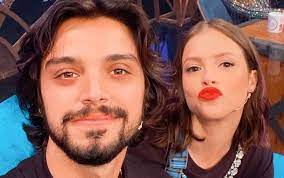 Discover more posts about agatha moreira. Agatha Moreira Finge Estar Gravida E Grava Reacao Do Namorado Rodrigo Simas Assista Jovem Pan