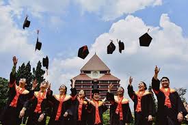 Compulsory education in malaysia starts at age 6, when students begin to complete six years of primary and five years of secondary school. 10 Universitas Terbaik Asean 2019 Di Mana Posisi Indonesia Halaman All Kompas Com