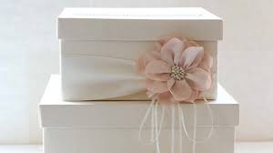 Diy wedding card box from a globe (via www.unbeaujour.fr) 11 Unique Wedding Card Box Ideas