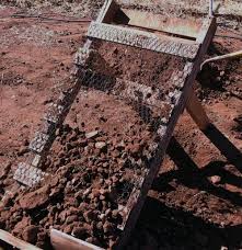 Building A Soil Sifter Giantveggiegardener Vegetable Garden Soil Soil Soil Texture