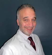 DR ANIBAL MARTÍN FOLGAR: "LOS CONTROLES AYUDAN A PREVENIR POSIBLES  ENFERMEDADES DE LA VISIÓN"