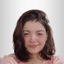 Shelly Jain's Instagram, Twitter & Facebook