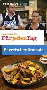 Bayerischer Brotsalat Rtlplus Essen Trinken Fur Jeden Tag Bayerischer Brotsalat Essen Fur Jeden Rtlplus Tag Trinken In 2020 Essen Und Trinken Rezepte Brotsalat Und Essen Und Trinken