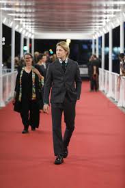 La nuova frase in love story. Best Of Joe Alwyn On Twitter Joe Alwyn On The Red Carpet For San Sebastian Film Festival Opening Ceremony September 18 2020