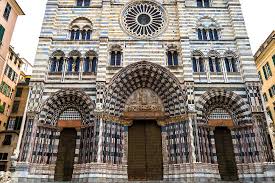 It is located on a steep plateau above the coatzacoalcos floodplain. Die Kathedrale Von San Lorenzo Ligurien Italien
