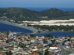 Lindo apto na lagoa da conceição,proximoao centrinho da lagoa, 5 min a pe de supermercado,padaria,farmacia.localizado em rua tranquila, emotimo estado de conservação. Lagoa Da Conceicao Aventura Do Brasil