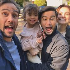 Oh my gosh, this picture is too cute to bear 😍🥰