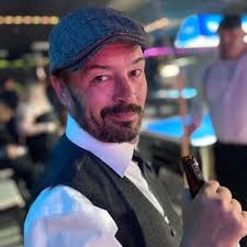 tallestPersonInTheRoom