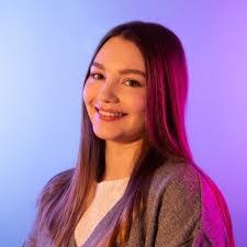 Anna Buczak's Instagram, Twitter & Facebook