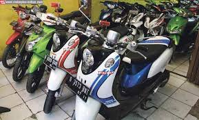 Surat perjanjian jual beli sangat dibutuhkan agar tidak ada gugatan dari pihak ketiga. Terima Jual Beli Motor Bekas Plat B Langsung Cash