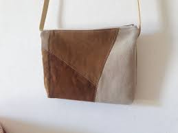 Petite Besace A Bandouliere En Cuir Et Toile De Jute De Sac De Cafe De La Boutique Latelierchampetre Sur Etsy Burlap Coffee Bags Yellow Leather Purse Pouch