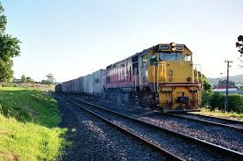 Nzr New Zealand Railways Df6014 Heading A Goods Train Through Avondale West Auckland Circa 1980s Image Via Flickr Train Railway New Zealand