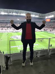 Yani murat ülker'in serveti bir yılda 1 milyar dolar attı. Cimbom Aski Bahattin Demirbilek Kisisel Serveti 10 Milyar Dolar Koc Holding In Toplam Serveti 3 5 4 Milyar Dolar Bu Adam Ali Koc A Sadaka Verir Fanatik Galatasarayli Oyle Ki Oglunun Adi Bile Aslan Camianin