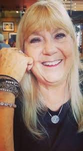 Glenna Williams's Instagram, Twitter & Facebook