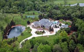 Eminem's childhood home in detroit has been put up for sale. Amazing Aerial Photos Of Rapper Mansions Mansions Celebrity Houses American Mansions