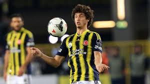 Turkish player salih uçan signs with roma from fenerbahçe. Salih Ucan Transferi Icin Kap A Aciklama Yapildi Eurosport