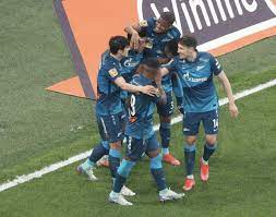 Притормозит ли непобедимый «локомотив» в битве с командой семака? 7qxs8grptktvfm