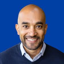 Happy Birthday to my dear friend Claudia P. 🥳🎉 Go check out her Bold  Moves newsletter 👏🏾