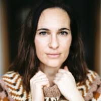 María Noval-Quílez