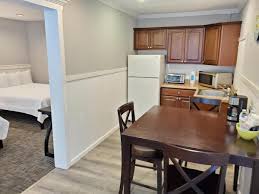 Additionally, a microwave in a common area, a meeting room, and dry cleaning are onsite. Coronado Island Inn San Diego Updated 2021 Prices