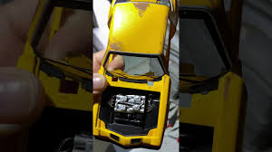 Jamboolio records a 1977 yellow chevy camaro with the black hood stripes and black rally wheels. 1977 Chevrolet Camaro Bumblebee 1 24 Jada Toys Youtube