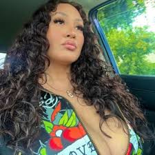 Juanito (@Juanocha69)