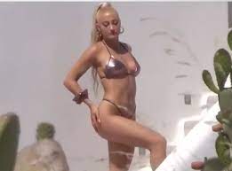 Ολα τα βλέμματα πάνω της συγκέντρωσε η ιωάννα τούνη στη μύκονο. 1n1aaqt B8 Zzm
