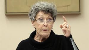 Rosa María Mateo pone su cargo a disposición del Gobierno