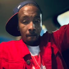 Donte Bennett's Instagram, Twitter & Facebook