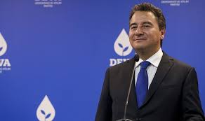 Ailesi aile kökeni şereflikoçhisar'a dayanan ali babacan 1967 yılında. Deva Partisi Genel Baskani Ali Babacan Dan Erken Secim Aciklamasi