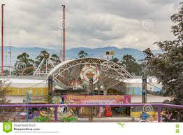 👉 juegos para niños + de 5 juegos. Parque De Juegos De Los Ninos Quito Ecuador Foto De Archivo Editorial Imagen De Outdoor Ecuador 71334153