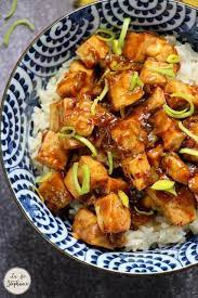 tofu et poireaux avec sauce a la japonaise recette a base de tofu recette asiatique recette tofu