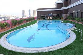 Royal ascot hotel offers 181 accommodations with fireplaces and minibars. Royal Ascot Hotel In Dubai Hotels Com