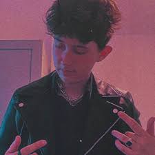 Stream Melody Mac music