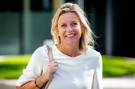 From wikipedia, the free encyclopedia. Minister Ollongren Na Maanden Van Ziekte Weer Aan Het Werk