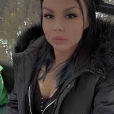 Tiffany Hosler's Instagram, Twitter & Facebook