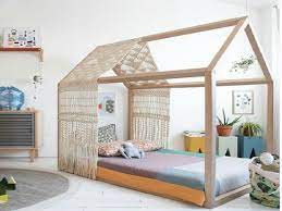 Desain tempat tidur anak yang dilengkapi tangga dan perosotan di seberangnya ini membuatnya tetap aktif meski tidak banyak memiliki aktivitas luar. 5 Desain Kamar Tidur Terbaik Untuk Anak Anak Interiordesign Id