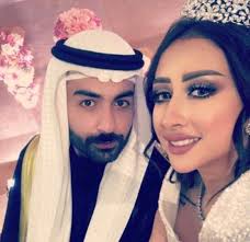 لم تخجل أو تتوارى عن الأنظار الفنانة فرح الهادي على الإطلاق بل أطلقت على نفسها اسم المزيونة والجميلة على صورها الجديدة. Ø¨Ø§Ù„ÙÙŠØ¯ÙŠÙˆ ÙØ±Ø­ Ø§Ù„Ù‡Ø§Ø¯ÙŠ Øª Ø¸Ù‡Ø± ØºÙŠØ±ØªÙ‡Ø§ Ù„Ø²ÙˆØ¬Ù‡Ø§ Ø¹Ù‚ÙŠÙ„ Ø§Ù„Ø±Ø¦ÙŠØ³ÙŠ Ø£Ù†Øª Ø¬Ù…ÙŠÙ„ Ø¨Ø¹ÙŠÙˆÙ†ÙŠ ÙÙ‚Ø· Ù…Ø¬Ù„Ø© Ø³ÙŠØ¯ØªÙŠ