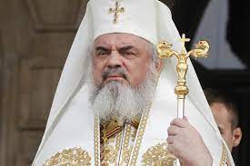 În alocuțiunea sa, iohannis a spus că patriarhul daniel este întâiul patriarh ales de la aderarea țării noastre la uniunea europeană și a urmărit în această întreagă perioadă ca biserica ortodoxă română să aibă locul ei pozitiv și bine conturat în parcursul și împlinirea destinului european al poporului român. Patriarhul Daniel ImplineÈ™te Vineri 70 De Ani El Va Fi Decorat De Klaus Iohannis Hotnews Mobile