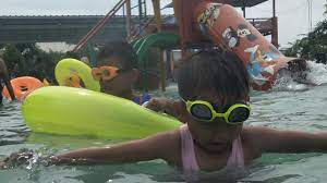 Anda ingin membangun kolam renang dan perlu informasi berapa biaya membangun kolam renang 2019 ? Kolam Renang Mega Jaya Batang Sari Subang Youtube