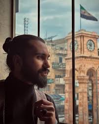 لا تسقني ماء الحياة بـذلة، بل اسقنـي بالعزّ كـأس الحنظل.💚, من #ادلب نحييكم  ✌🏻