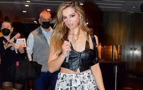 Hot pics of addison rae. Addison Rae Trolled For Wearing A See Through Glass Face Mask