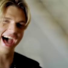 @PopCulture2000s's video Tweet