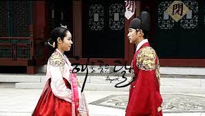 Hweon orders hyung sun to bring in the royal doctor to treat weol. Moon Embracing The Sun Home Facebook