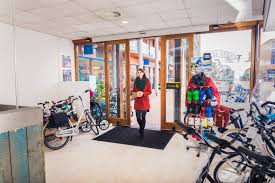 Hallo, mir wurde für heute (oder morgen!) ein ups lieferant angekündigt, der etwas von mir abholt. Ups Annahmestelle Flexible Paketabholung Ups Deutschland