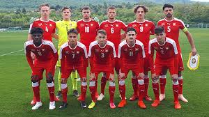 Europa dagegen staunt über fußball im vollbesetzten stadion. Schweizerischer Fussballverband U 18 2 0 Sieg Im Zweiten Spiel Gegen Ungarn