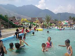 Pemandian Air Panas Cipanas Garut Tempat Danau Pantai