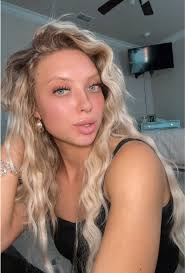 Caitlin Walden's Instagram, Twitter & Facebook