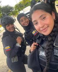 Me encanta tener amistades 👇🥰♥️ . . . . . . #photooftheday  #travelphotography #photo #photographer #naturephotography  #streetphotography #instaphoto #landscapephotography #photoshoot #photos  #architecturephotography #travelphoto #hotel ...